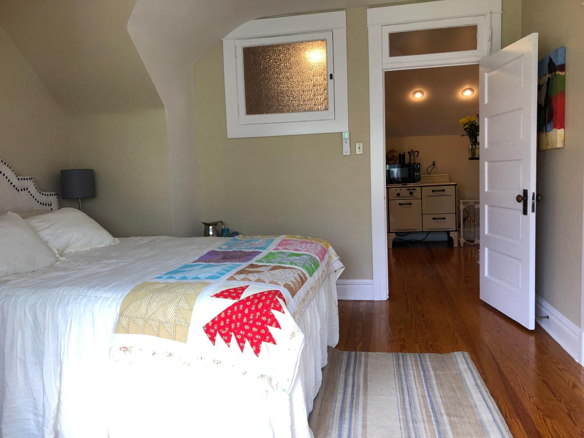 Knight Campbell Carriage House *